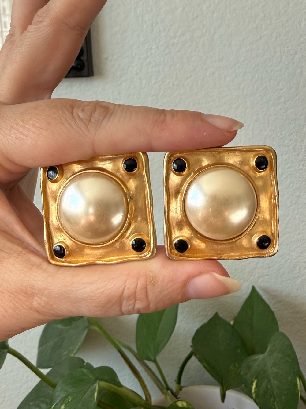Vintage Huge Matte Gold Faux Pearl Cabochon Etruscan Clip On Earrings Black